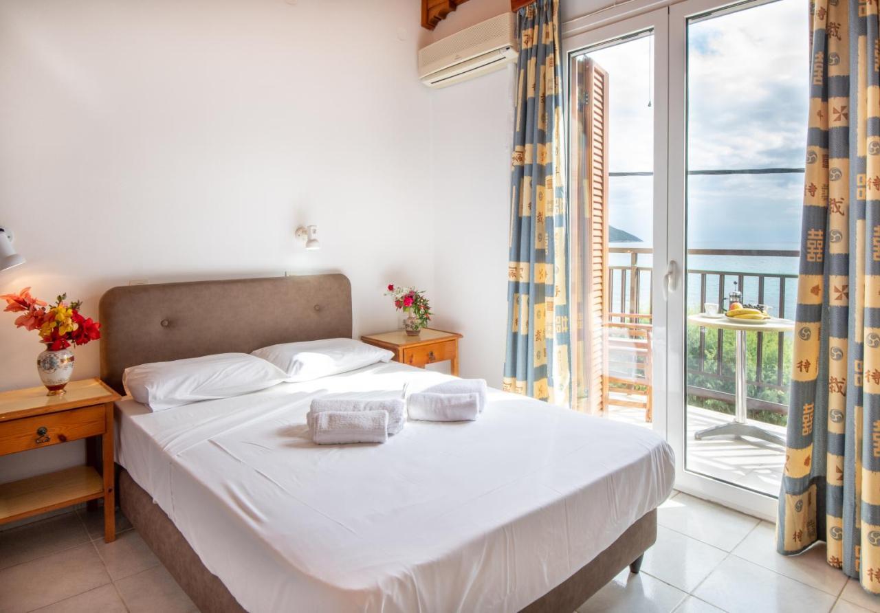 Hotel Korakakis Beach フィニクーダ エクステリア 写真