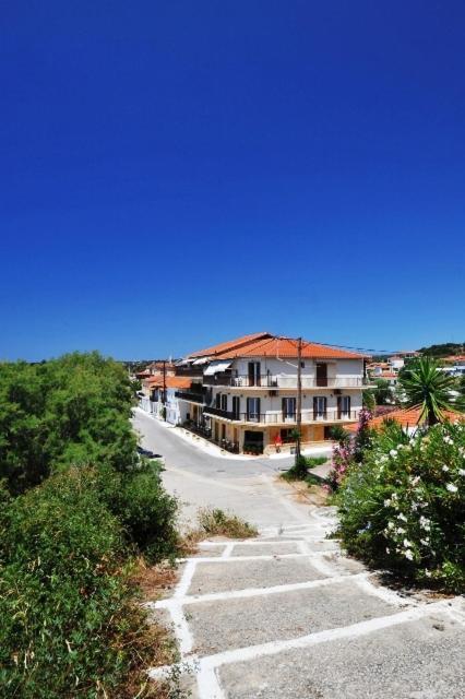 Hotel Korakakis Beach フィニクーダ エクステリア 写真